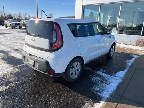 2016 Kia Soul Base