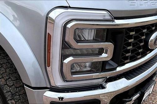 Iconic Silver Metallic 2024 Ford F-450 Lariat