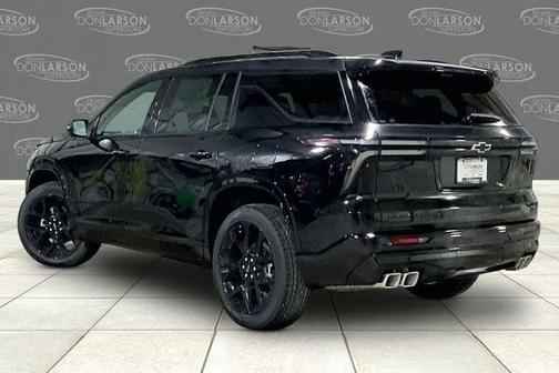 Mosaic Black Metallic 2026 Chevrolet Traverse RS