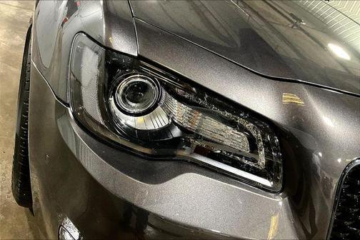 Granite Crystal Clearcoat Metallic 2022 Chrysler 300 Touring L