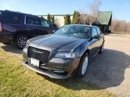 Granite Crystal Clearcoat Metallic 2022 Chrysler 300 Touring L
