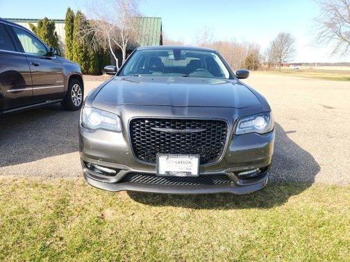 2022 Chrysler 300 Touring L