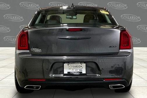 Granite Crystal Clearcoat Metallic 2022 Chrysler 300 Touring L