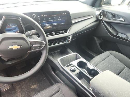 Sterling Gray Metallic 2026 Chevrolet Equinox LT