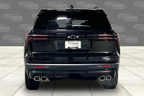 Mosaic Black Metallic 2026 Chevrolet Traverse LT