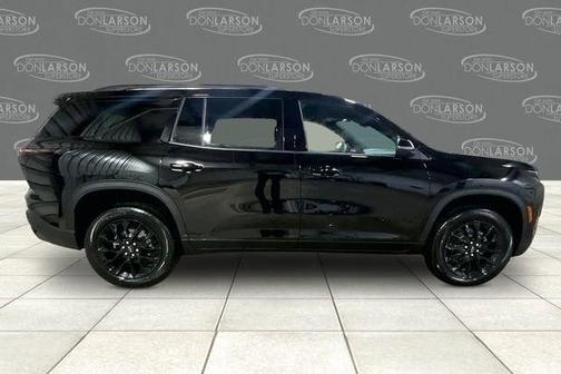 Mosaic Black Metallic 2026 Chevrolet Traverse LT
