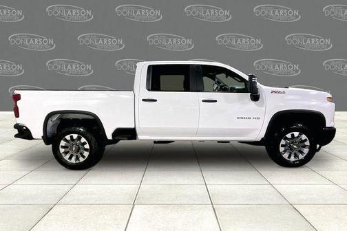 Summit White 2026 Chevrolet Silverado 2500 Custom