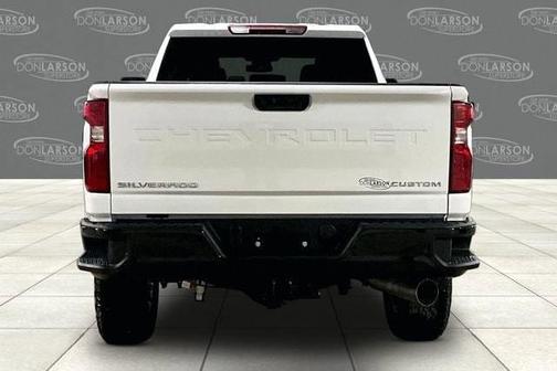 Summit White 2026 Chevrolet Silverado 2500 Custom