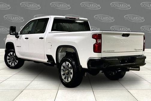 Summit White 2026 Chevrolet Silverado 2500 Custom
