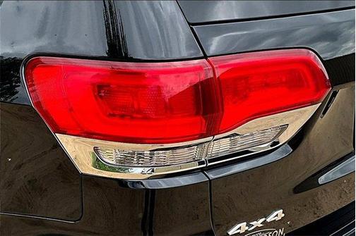 2019 Jeep Grand Cherokee Laredo E