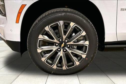 Polar White 2026 Chevrolet Suburban High Country