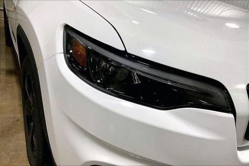 Bright White Clearcoat 2021 Jeep Cherokee Latitude Plus