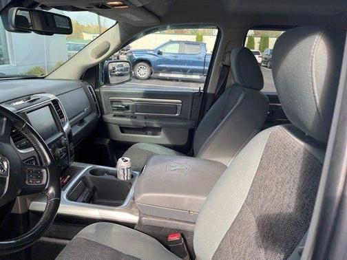 Bright White Clearcoat 2017 RAM 1500 Big Horn