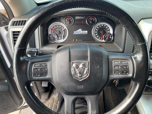 Bright White Clearcoat 2017 RAM 1500 Big Horn