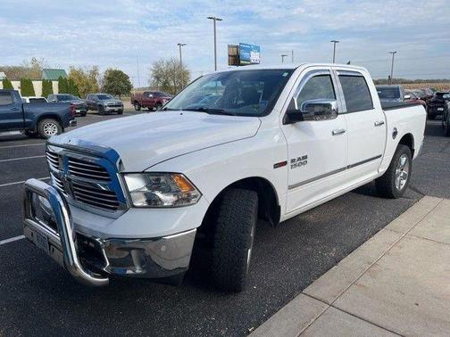 Bright White Clearcoat 2017 RAM 1500 Big Horn
