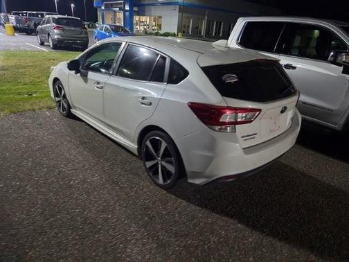 White 2018 Subaru Impreza 2.0i Sport