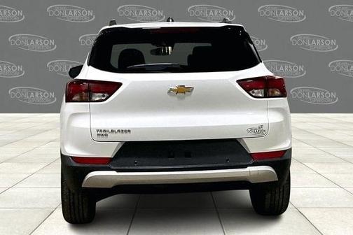 Summit White 2026 Chevrolet Trailblazer LT