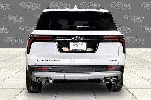 Polar White 2026 Chevrolet Traverse Z71