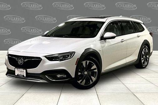 2018 Buick Regal TourX Essence