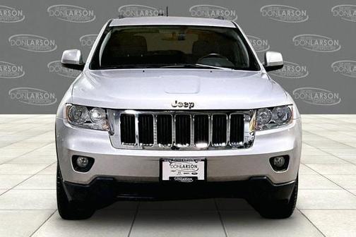 Bright Silver Clearcoat Metallic 2011 Jeep Grand Cherokee Laredo