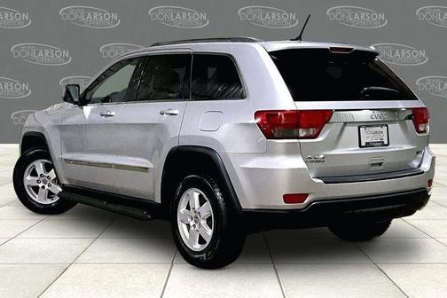 Bright Silver Clearcoat Metallic 2011 Jeep Grand Cherokee Laredo