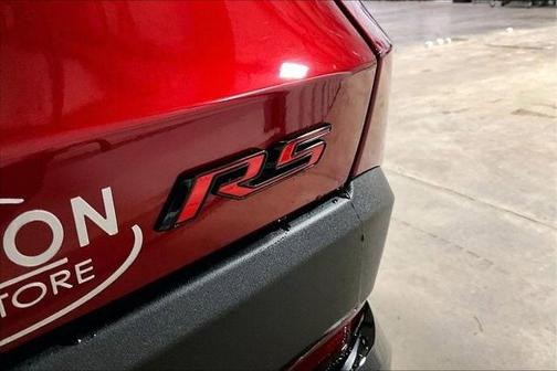 Radiant Red 2026 Chevrolet Equinox RS