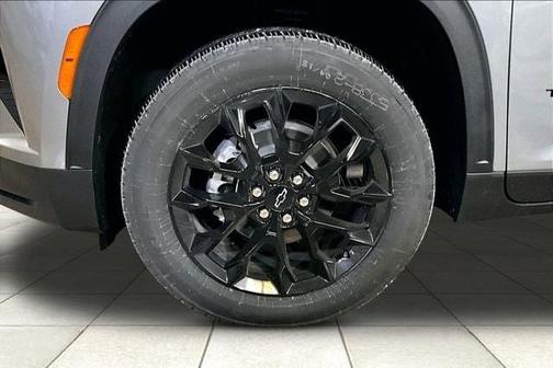 Sterling Gray Metallic 2026 Chevrolet Traverse LT