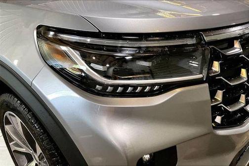 Silver Metallic 2025 Ford Explorer Platinum