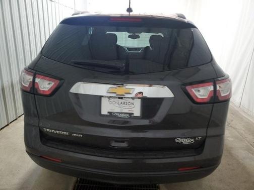 Photo 4 of 29 of 2017 Chevrolet Traverse 1LT
