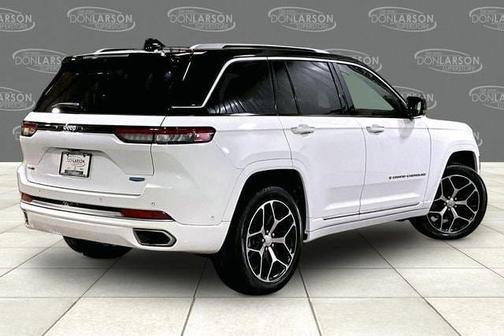 Bright White Clearcoat 2022 Jeep Grand Cherokee 4xe Summit
