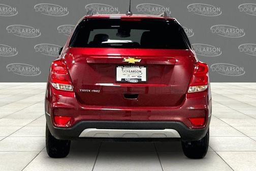 Crimson Metallic 2022 Chevrolet Trax LT