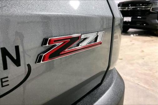 Sterling Gray Metallic 2026 Chevrolet Traverse Z71