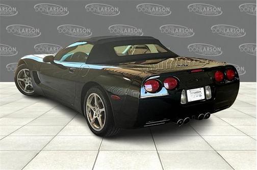2004 Chevrolet Corvette Base