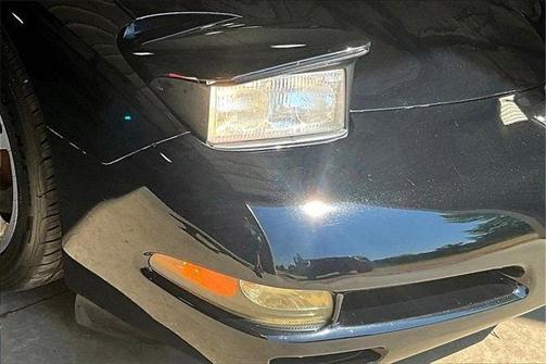 2004 Chevrolet Corvette Base