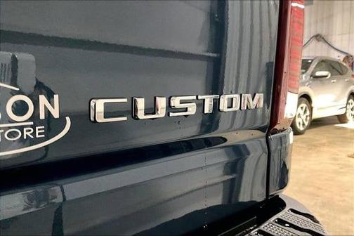 Lakeshore Blue Metallic 2026 Chevrolet Silverado 2500 Custom