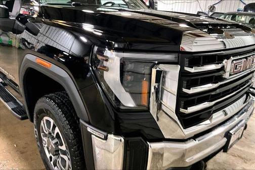 Onyx Black 2024 GMC Sierra 2500 SLE