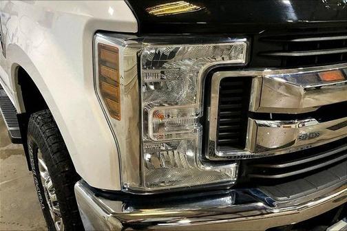 Oxford White 2018 Ford F-250 XLT