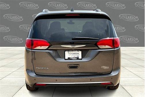 2020 Chrysler Pacifica Touring-L