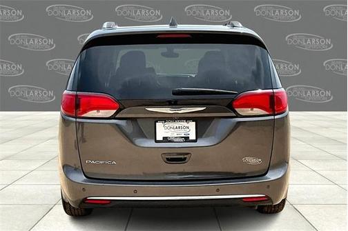 2020 Chrysler Pacifica Touring-L