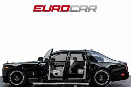 Grey 2024 Rolls-Royce Phantom