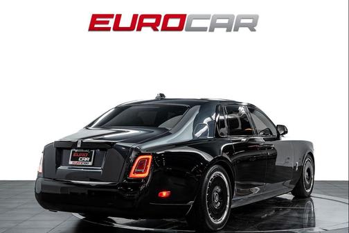 Grey 2024 Rolls-Royce Phantom