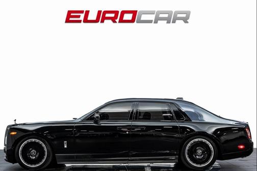 Grey 2024 Rolls-Royce Phantom