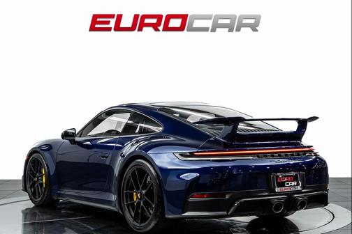 2026 Porsche 911 Carrera 4 GTS
