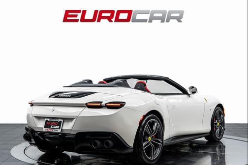 2025 Ferrari Roma Spider Base