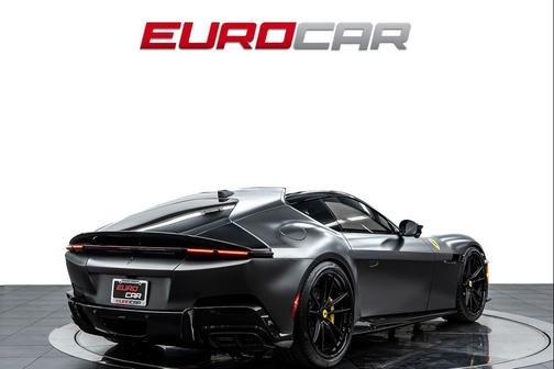 2025 Ferrari 12Cilindri Base