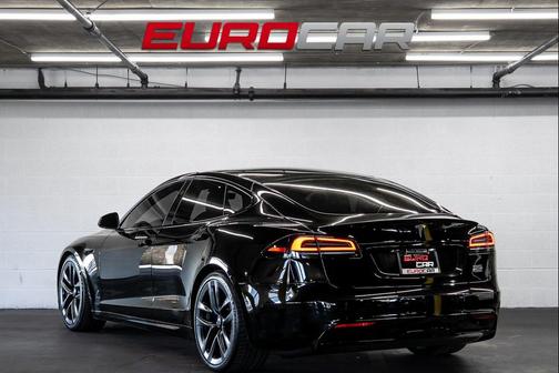 2022 Tesla Model S Plaid
