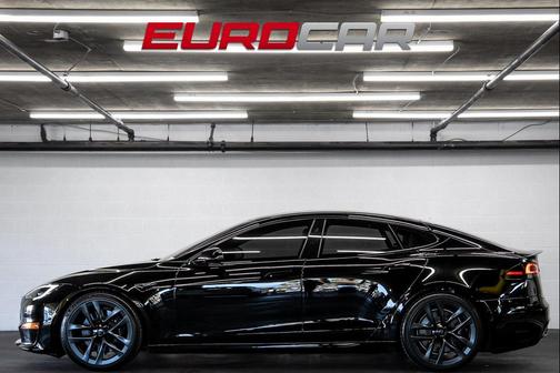 2022 Tesla Model S Plaid