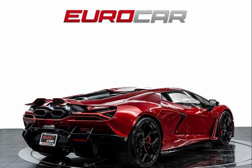 2025 Lamborghini Revuelto Base