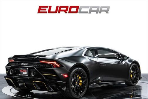 2022 Lamborghini Huracan EVO Coupe RWD