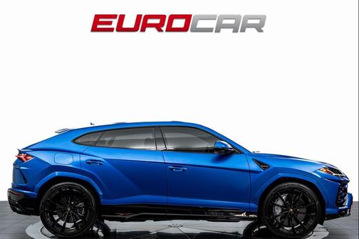 2022 Lamborghini Urus Graphite Capsule